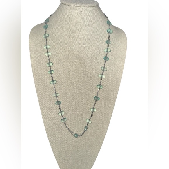 J Jill translucent light green beaded adjustable necklace - Picture 2 of 13